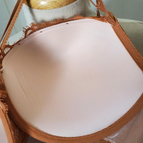 Victoria's Secret Very Sexy Push Up Underwire Tan Lace Bra Women's 36D - Picture 12 of 15